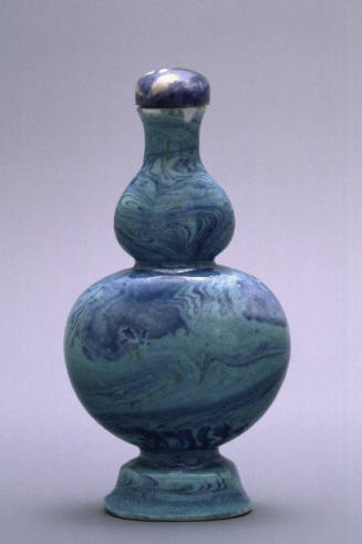 Snuff bottle