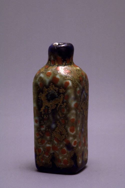 Miniature wine medicine bottle