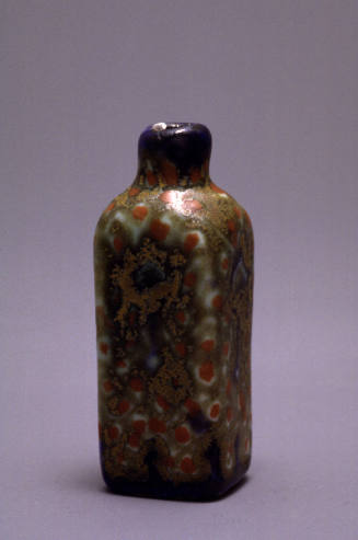 Miniature wine medicine bottle