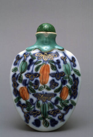 Snuff bottle