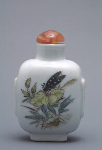 Snuff bottle