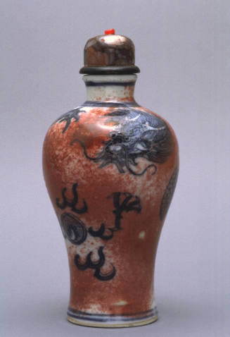 Snuff bottle