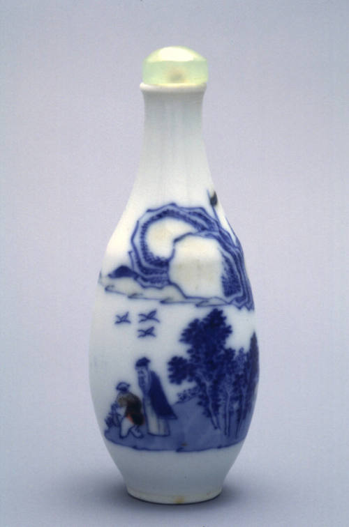 Snuff bottle