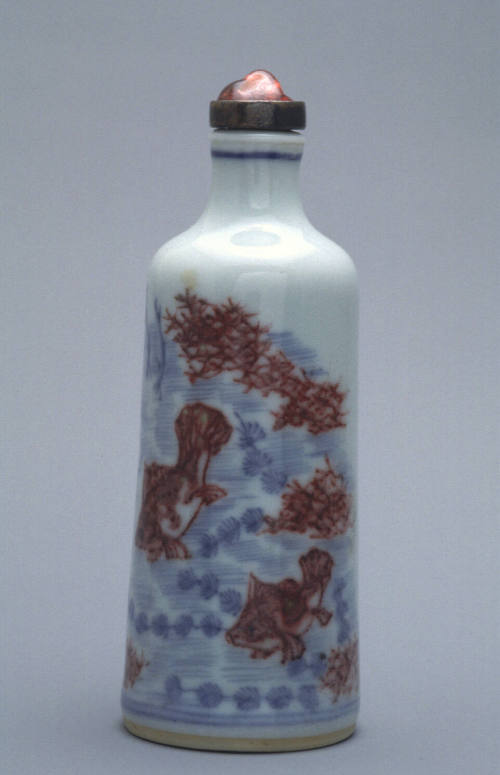 Snuff bottle
