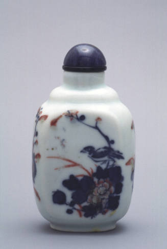Snuff bottle