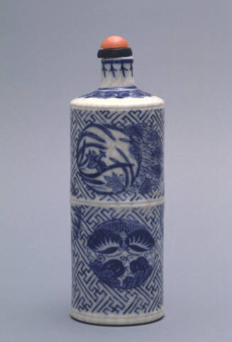 Snuff bottle