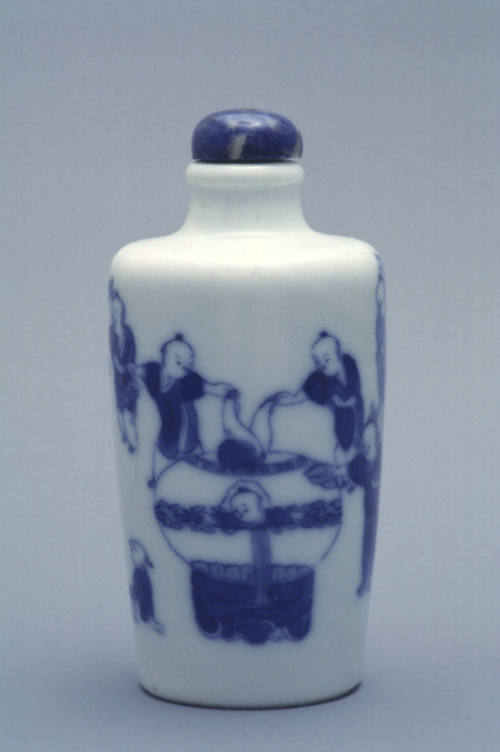 Snuff bottle