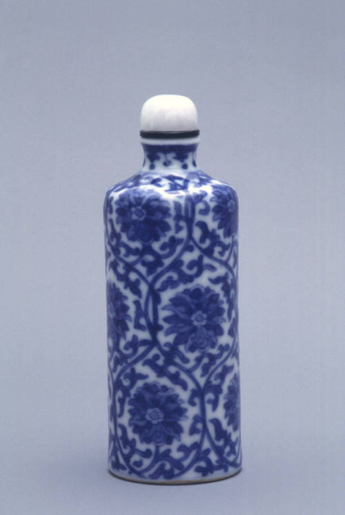 Snuff bottle