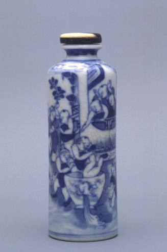 Snuff bottle