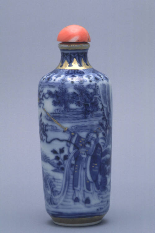 Blue and white snuff bottle