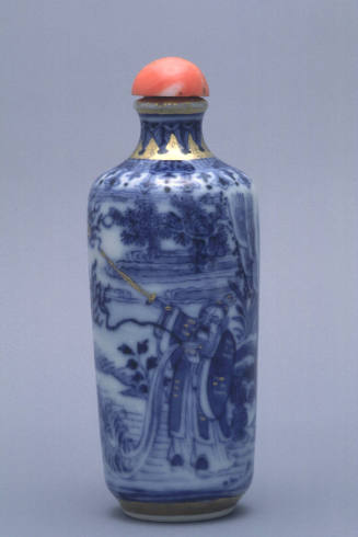 Blue and white snuff bottle