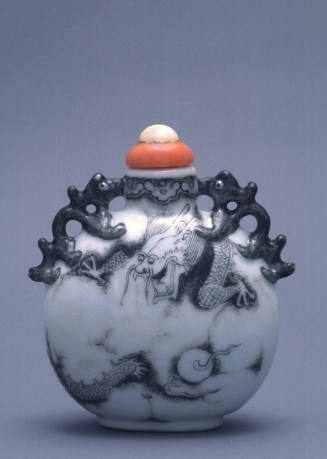 Snuff bottle