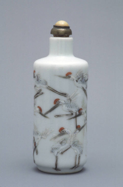 Snuff bottle