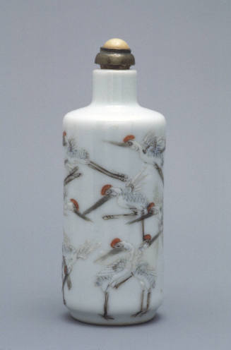 Snuff bottle