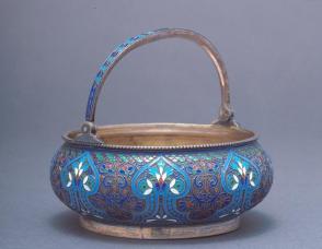 Sugar bowl with handle
