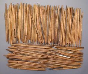 Wooden sticks (Inkeek e-nkeshui)