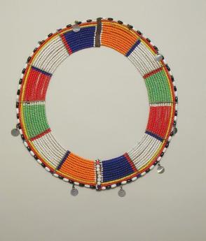 Pattern necklace (Emankeki oo Muatat)