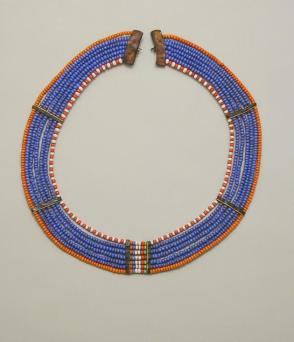 Small blue necklace (Emankeki kiti pus)