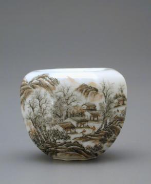Octagonal water coupe