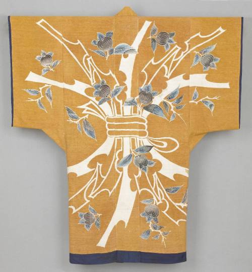 Kimono-shaped bedding (yogi)