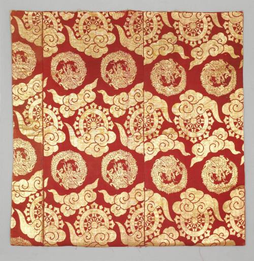Altar cloth (uchishiki)