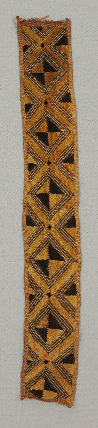 Raffia pile cloth (Madiba)