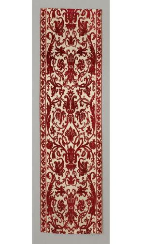 Hanging of Cisele velvet