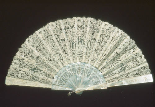 Duchesse and Point de Gaze Fan