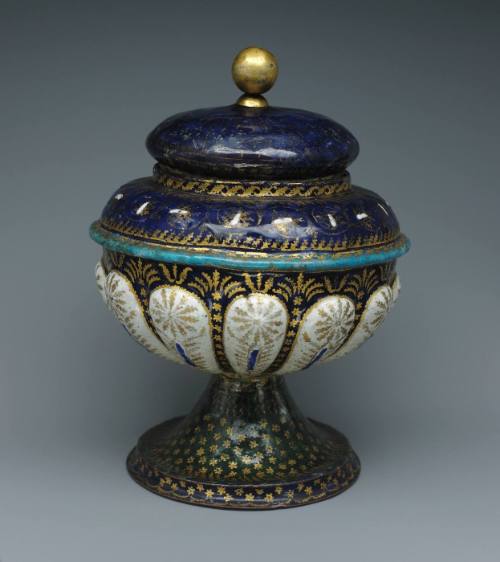 Covered ciborium