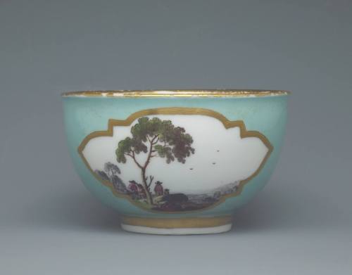 Tea bowl