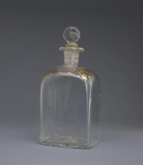 Perfume bottle with stopper