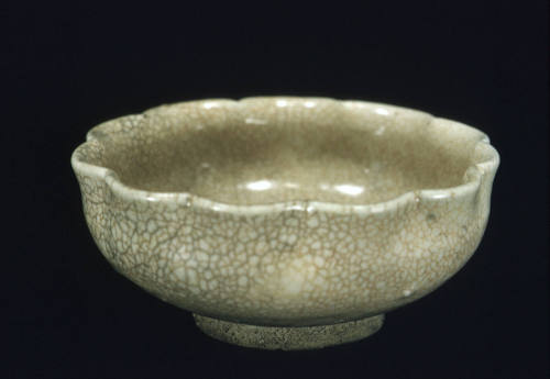 Foliated bowl
