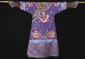 Court robe (qifu)