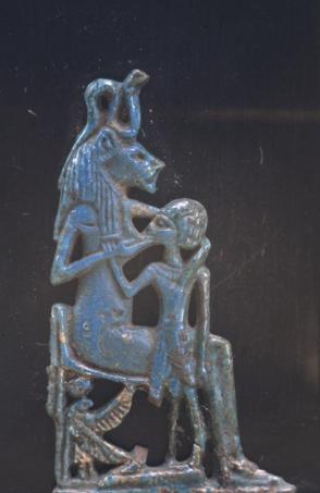 Uto suckling Horus