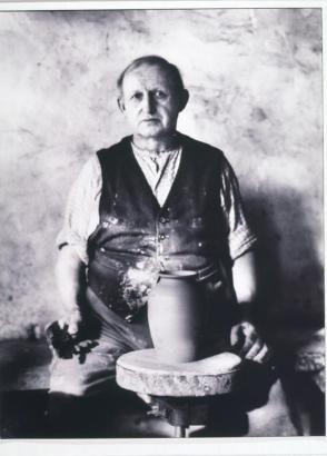 Töpfermeister aus Frechen (Master Potter from Frechen)