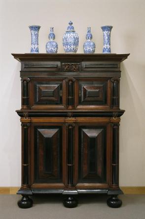 Kast (cabinet)