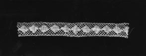 Torchon insertion, lozenge pattern bobbin lace