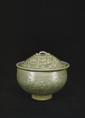 Covered bowl