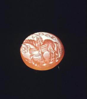 Seal: Agate carved in Intaglio