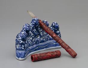 Brush and cover