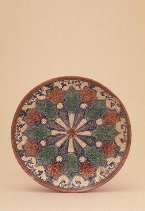 Tazza:  Molded Geometric Decoration