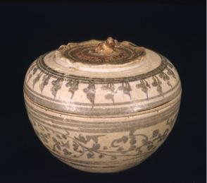 Round covered bowl