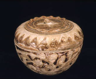 Round covered bowl