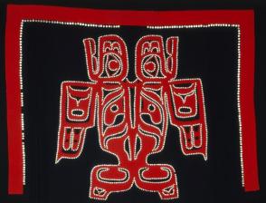 Guulaangw gyaat'aad (button robe)