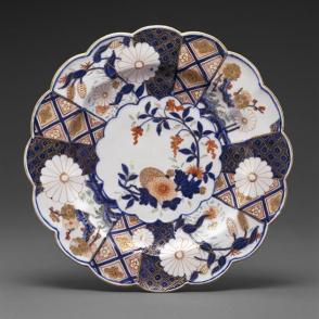 Scalloped Plate