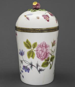 Tobacco jar