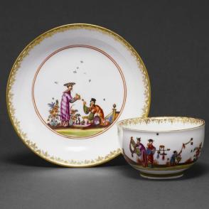 Tea bowl and saucer