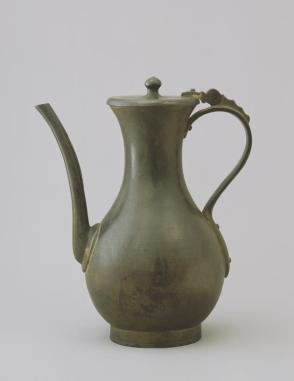 Ewer with Hinged Cover