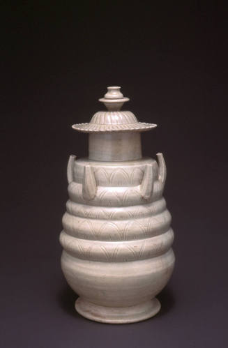 Yue jar with cover (Zhejiang province)