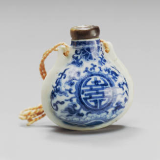 Snuff bottle: Pilgrim Flask